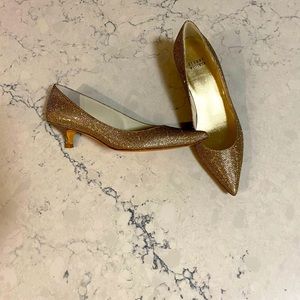 Stuart Weitzman kitten bill shoe. Like new